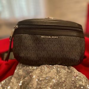 Michael Kors Signature Fanny Pack